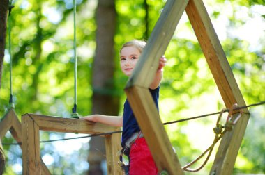  küçük kız tırmanma zevk 