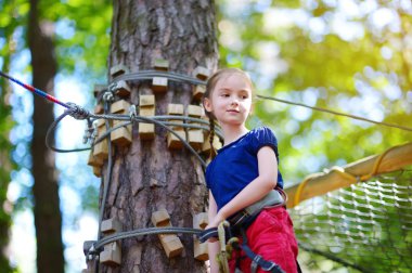  küçük kız tırmanma zevk 