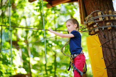  küçük kız tırmanma zevk 