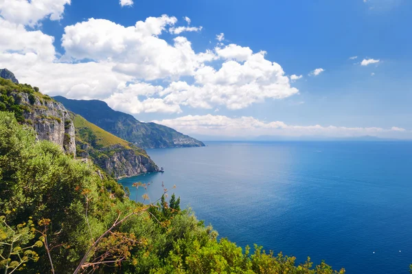 Panoramiczny widok na wybrzeże Amalfi — Zdjęcie stockowe