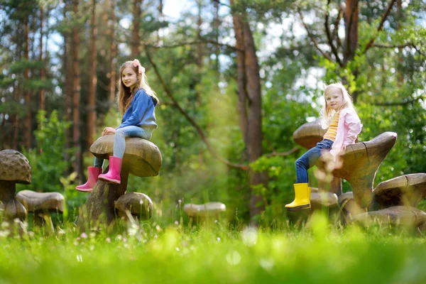 Zusters plezier — Stockfoto