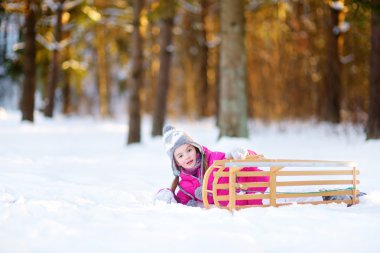  Kız bir çabukluğu ile eğleniyor 
