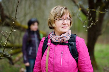 Orta yaş hiker güzellik hayran etkin