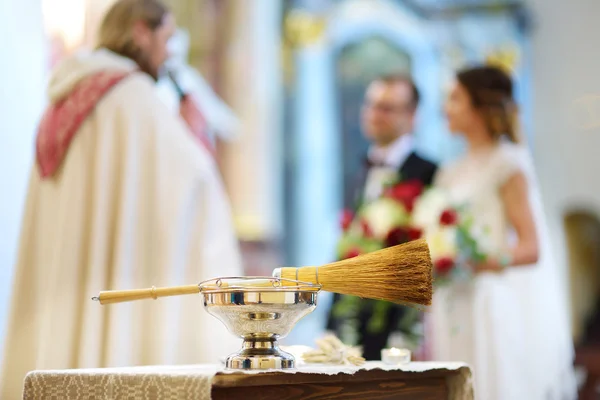 Cerimônia de casamento católica — Fotografia de Stock