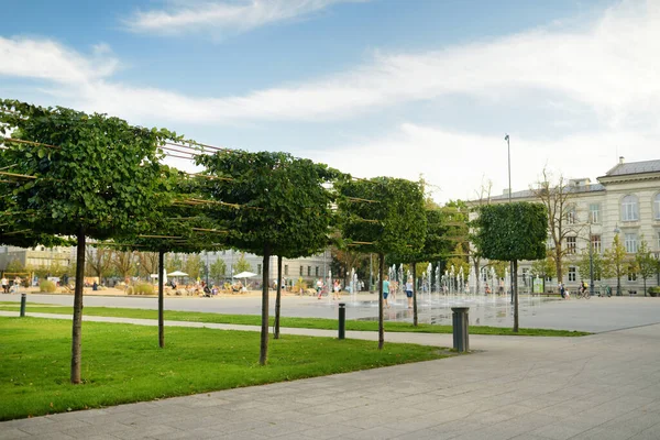 Plaza Lukiskes Recientemente Renovada Vilna Día Soleado Verano Casco Antiguo —  Fotos de Stock