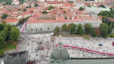 Vilnius 'tan Belarus' a kadar 50.000 kişilik insan zinciri Belarus 'ta demokrasiyi destekliyor.