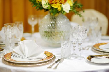 Düğün için masa hazır.