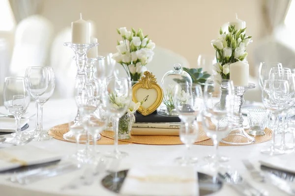 Ensemble de table pour fête de mariage — Photo