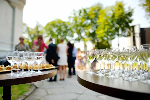 Copos de vinho no evento — Fotografia de Stock