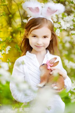 easter bunny kulaklar, küçük kız