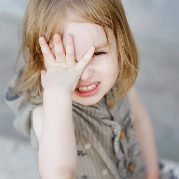 Adorable little girl — Stock Photo, Image