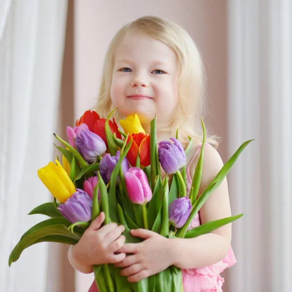 renkli Lale ile küçük kız