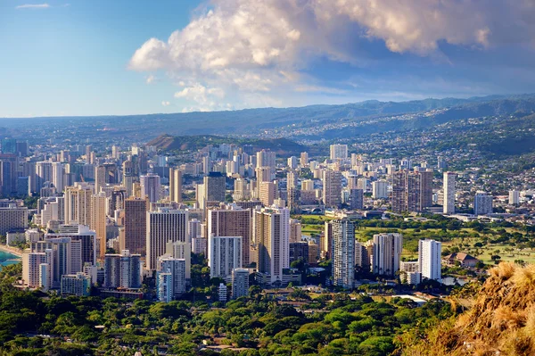 Spectaculair uitzicht van Honolulu stad, Oahu — Stockfoto
