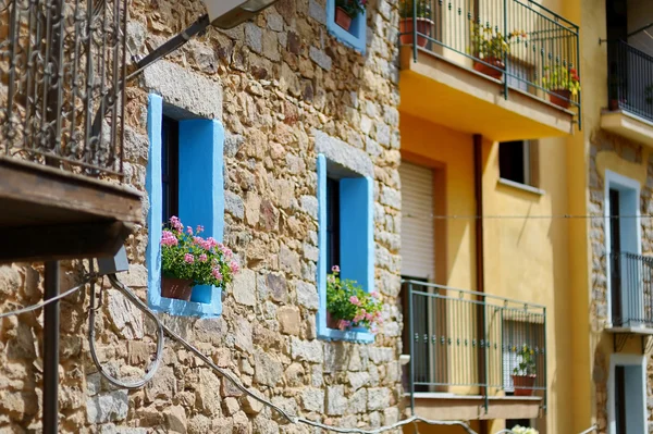 Mur de briques d'une maison en Italie — Photo