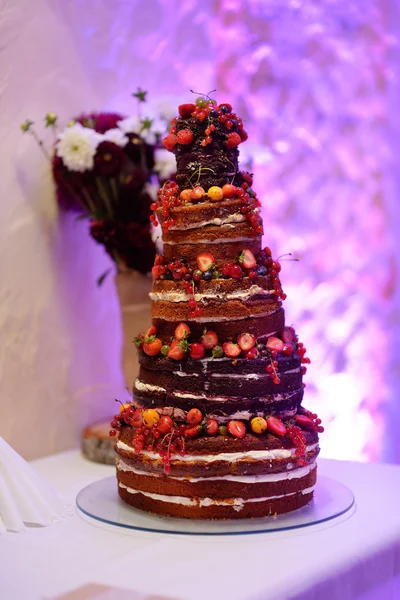 Chocolate wedding cake — Stock Photo, Image