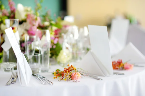 Τραπέζι για πάρτι ή δεξίωση γάμου — Φωτογραφία Αρχείου