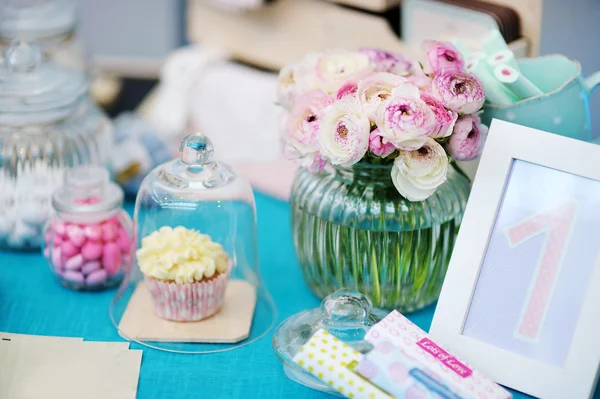 Fancy blue and pink table — Stock Photo, Image