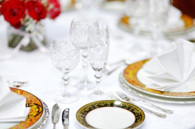 Bir olay partisi için tablo ayarlandı