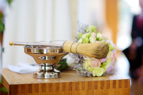 Priest during a wedding ceremony — Stock Photo, Image