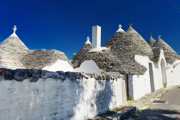 Casas de trulli tradicionales en Alberobello —  Fotos de Stock