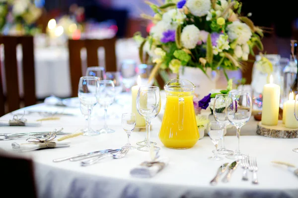 Table set for festive event — Stock Photo, Image