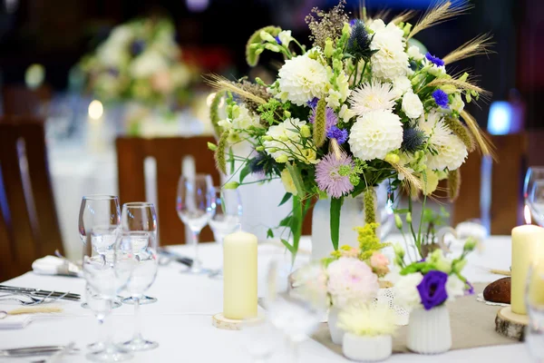 Table set for festive event — Stock Photo, Image