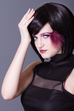 güzel bir kadın yüzü. mükemmel bir makyaj. Güzellik moda