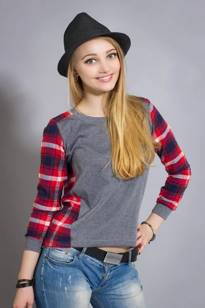 Hipster style. Portrait of a beautiful young woman — Stock Photo, Image