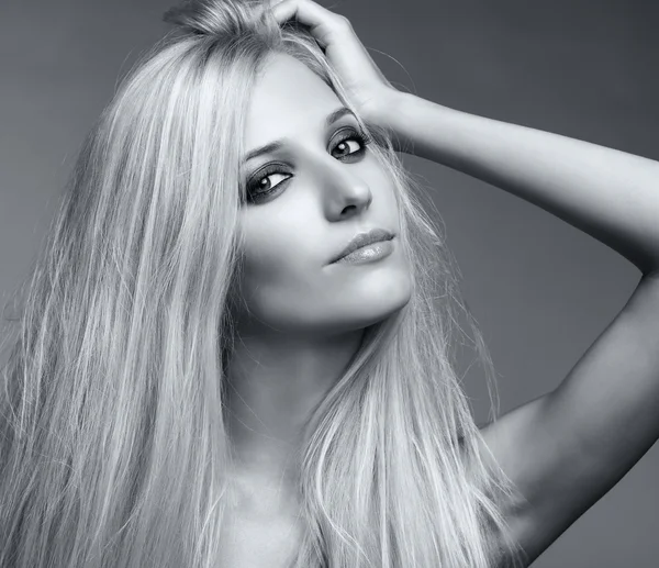 á Negrityanka Foto Fotografii Krasivaya Negrityanka Skachat Na Depositphotos