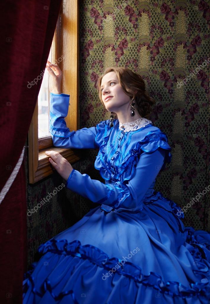 blue old fashioned dress