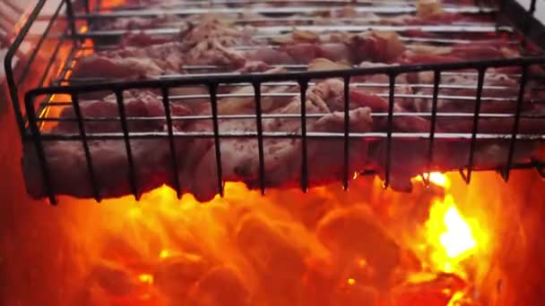 Fried BBQ meat — Stock Video