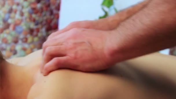 Professionelle Massage für Frauen — Stockvideo