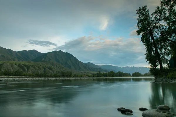 Paisaje Altai Con Río Katun Picos Rocosos —  Fotos de Stock