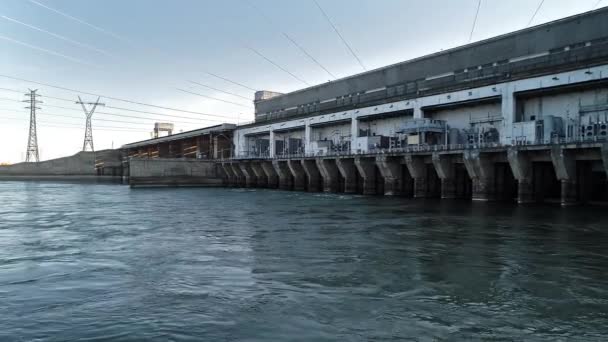 Zooming Footage Water Power Station Cloudy Sky — Vídeo de Stock