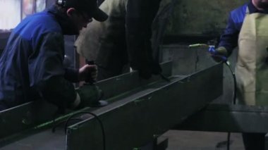 Dairesel testereli işçi