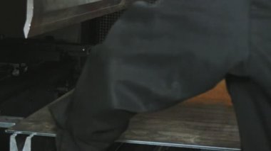 Çelik fabrika işçisi