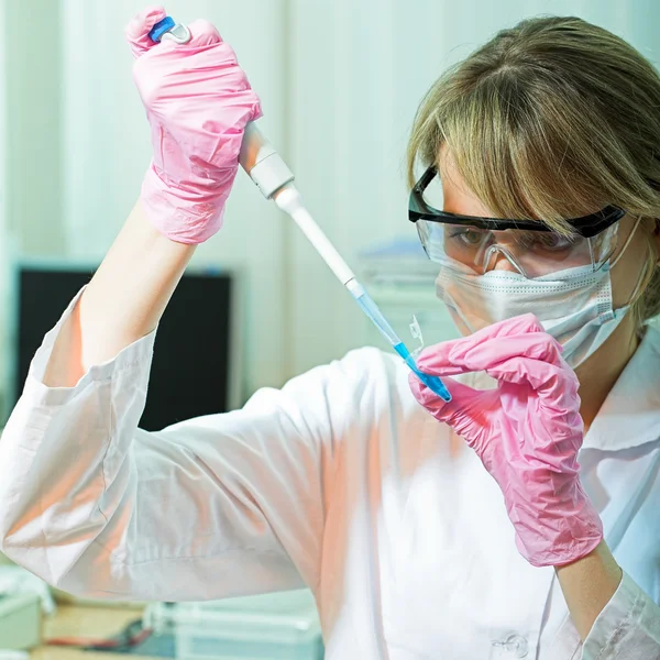 Woman Researcher — Stock Photo, Image