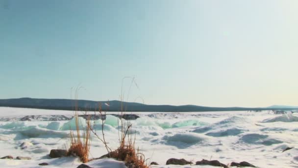 Lago de invierno paisaje — Vídeo de stock