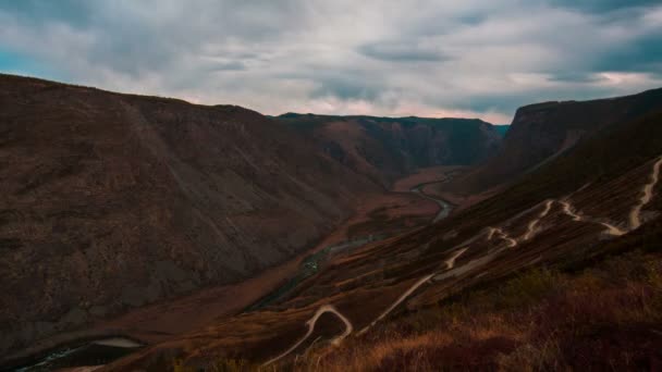 Otoño montaña paisaje — Vídeos de Stock