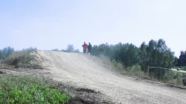 Pembalap Motocross melompat — Stok Video