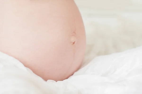 Pancia della donna incinta — Foto Stock