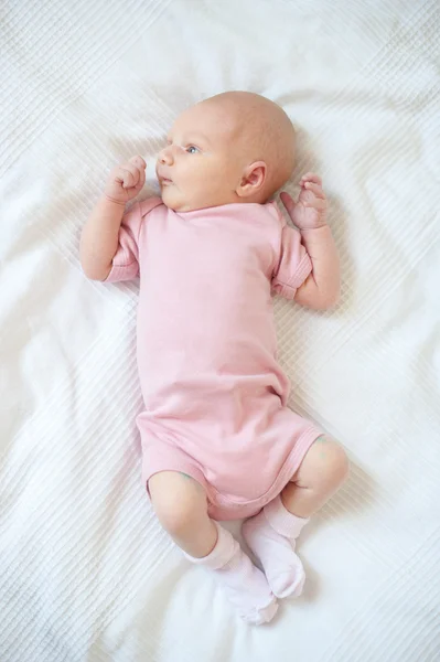 Den nyfödda flickan — Stockfoto