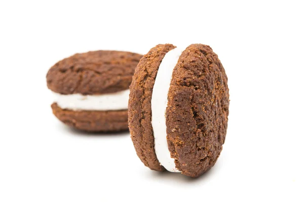Choklad cookies med crème arkivering isolerade — Stockfoto