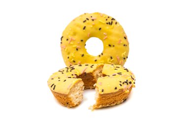 çörek izole sır içinde 