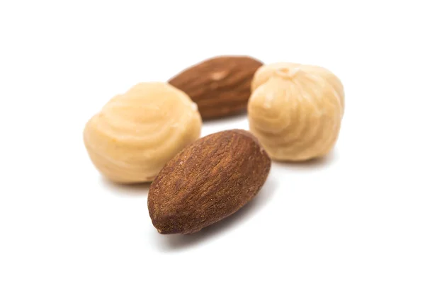 Nuts isolated raw — Stock Photo, Image