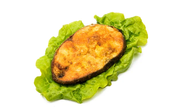 Fried fish on lettuce leaves — Stock Photo, Image