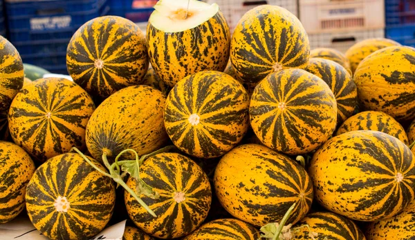 Melon na rynku — Zdjęcie stockowe