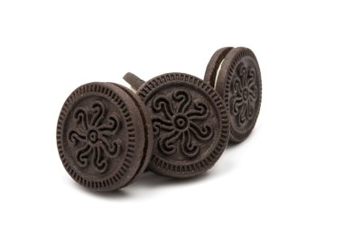 krema dolgulu çikolata kurabiye 