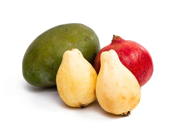Mango Fruta Granada Guayaba Aislada Sobre Fondo Blanco —  Fotos de Stock