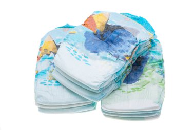 Bebek bezleri beyaz arka planda izole edilmiş